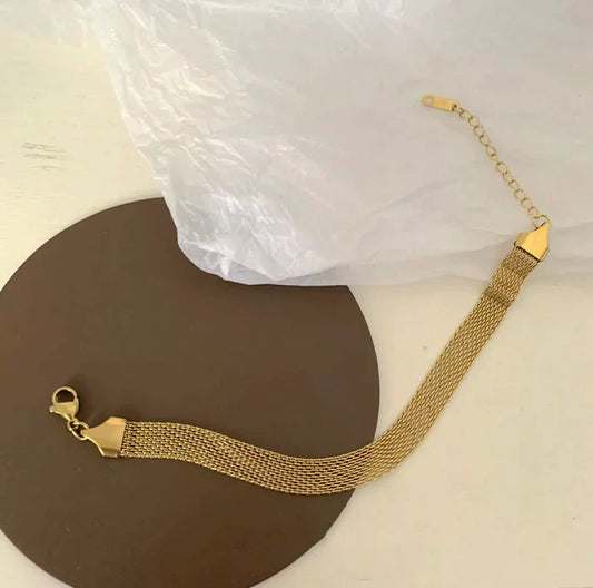 Golden Link Chain Bracelet